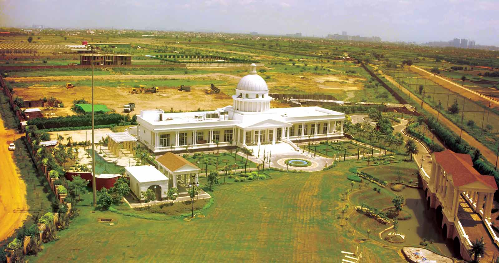 Gaur mulberry mansions 